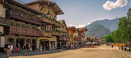 Front Street Leavenworth