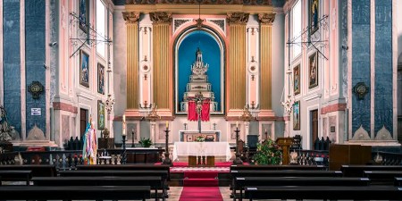 altar of Igreja Matriz de Santa Maria da Devesa